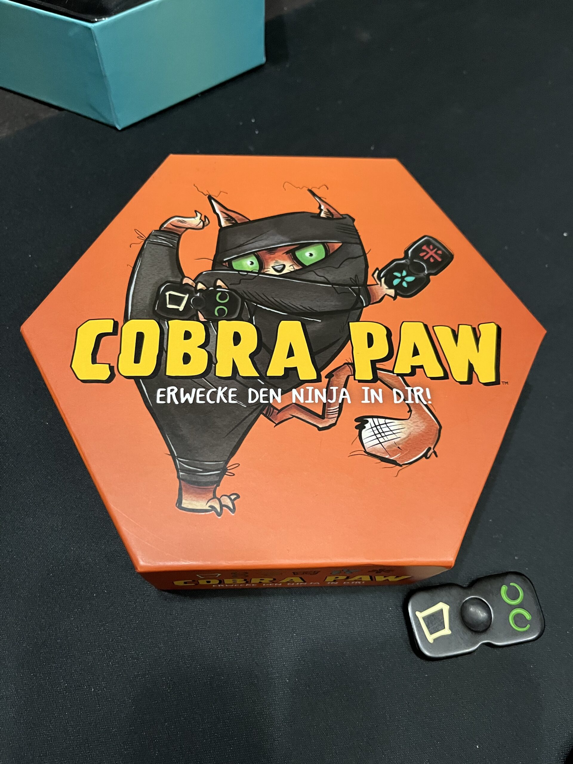 Cobra Paw